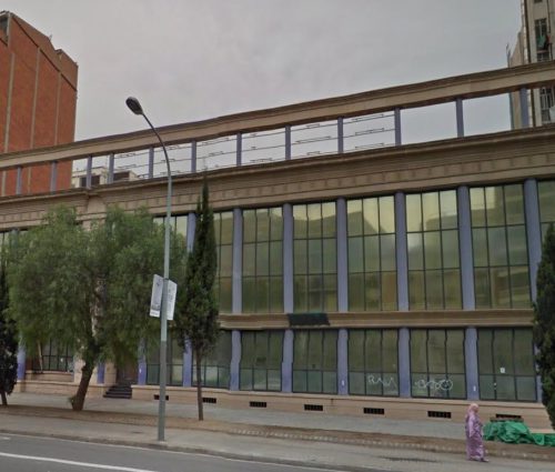 Demolición Fábrica Revlon situada en la calle Aragón, 499 de Barcelona.