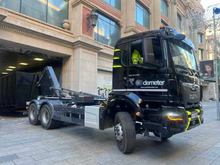 12. WhatsApp Image 2024-12-19 at 23.14.13 (2)