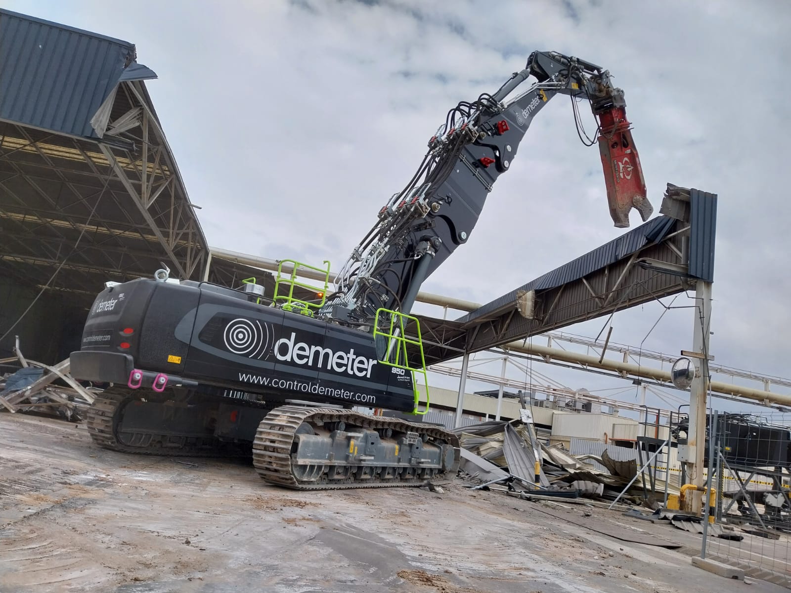 45a27b2f-479c-4a56-a9e5-c017a797f48e